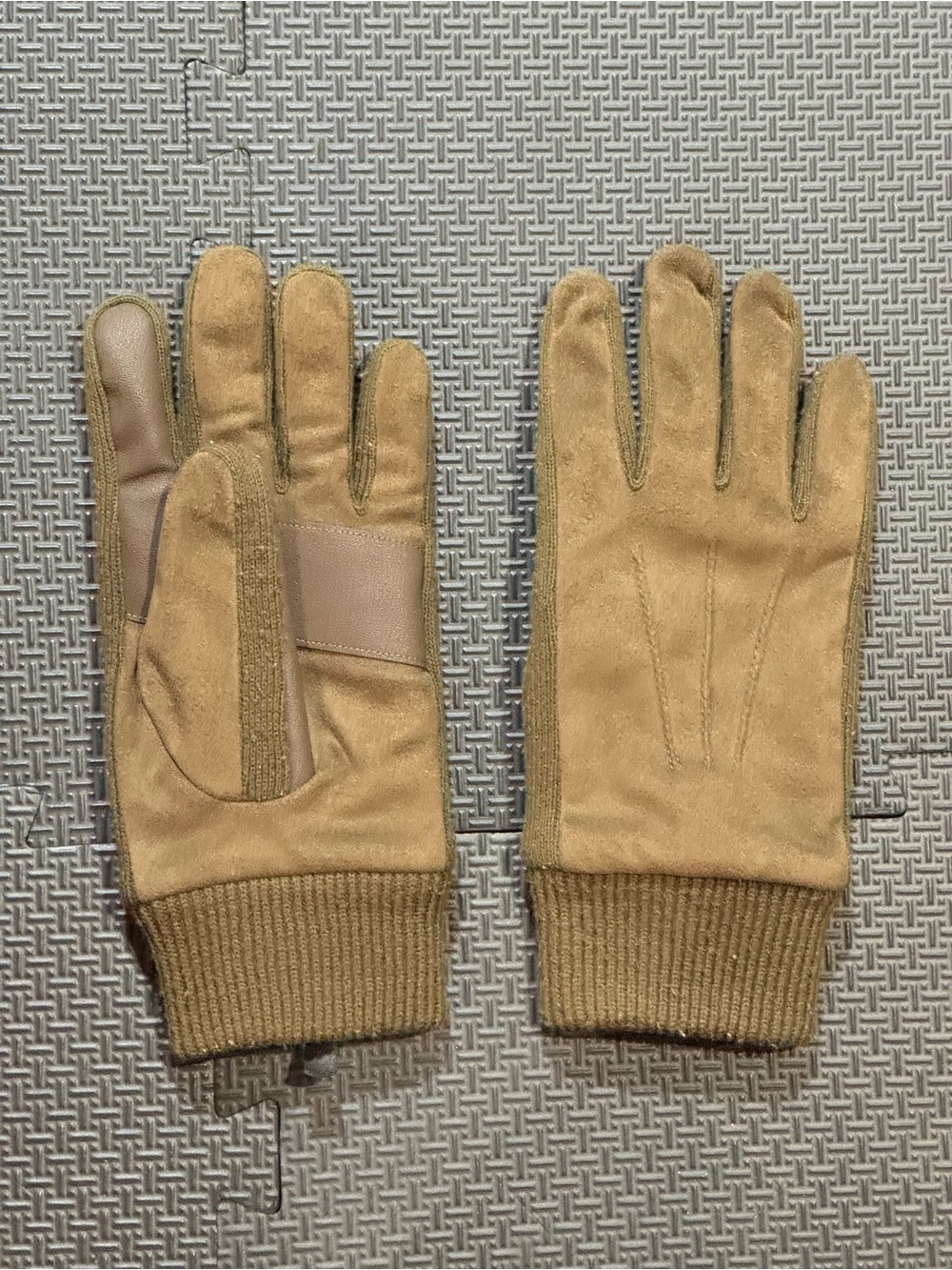 Uniqlo Unisex HEATTECH Lined Suede Gloves Colour Brown - (Size Medium)